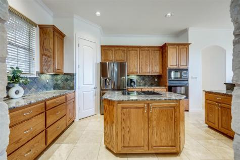 104 Running Brook Trail Spicewood TX 78669