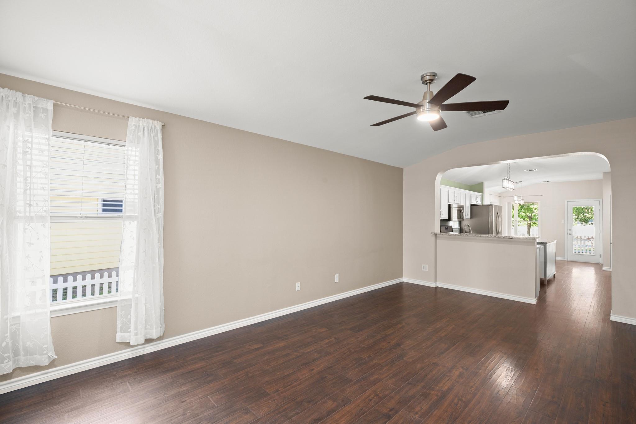 151 Sampson Kyle TX 78640