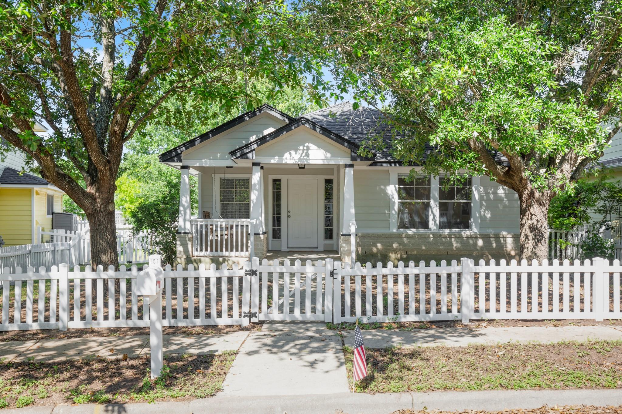 151 Sampson Kyle TX 78640