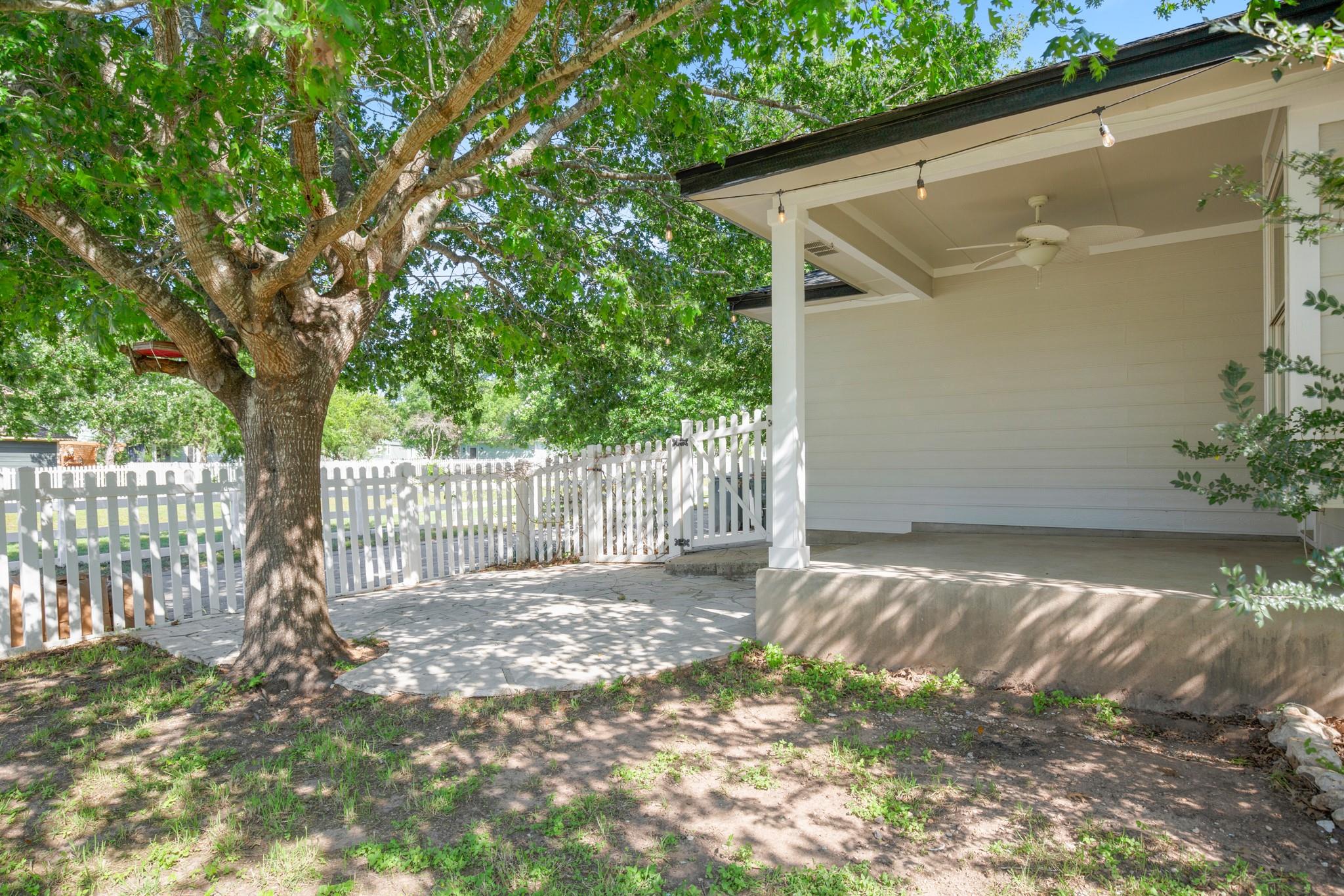 151 Sampson Kyle TX 78640