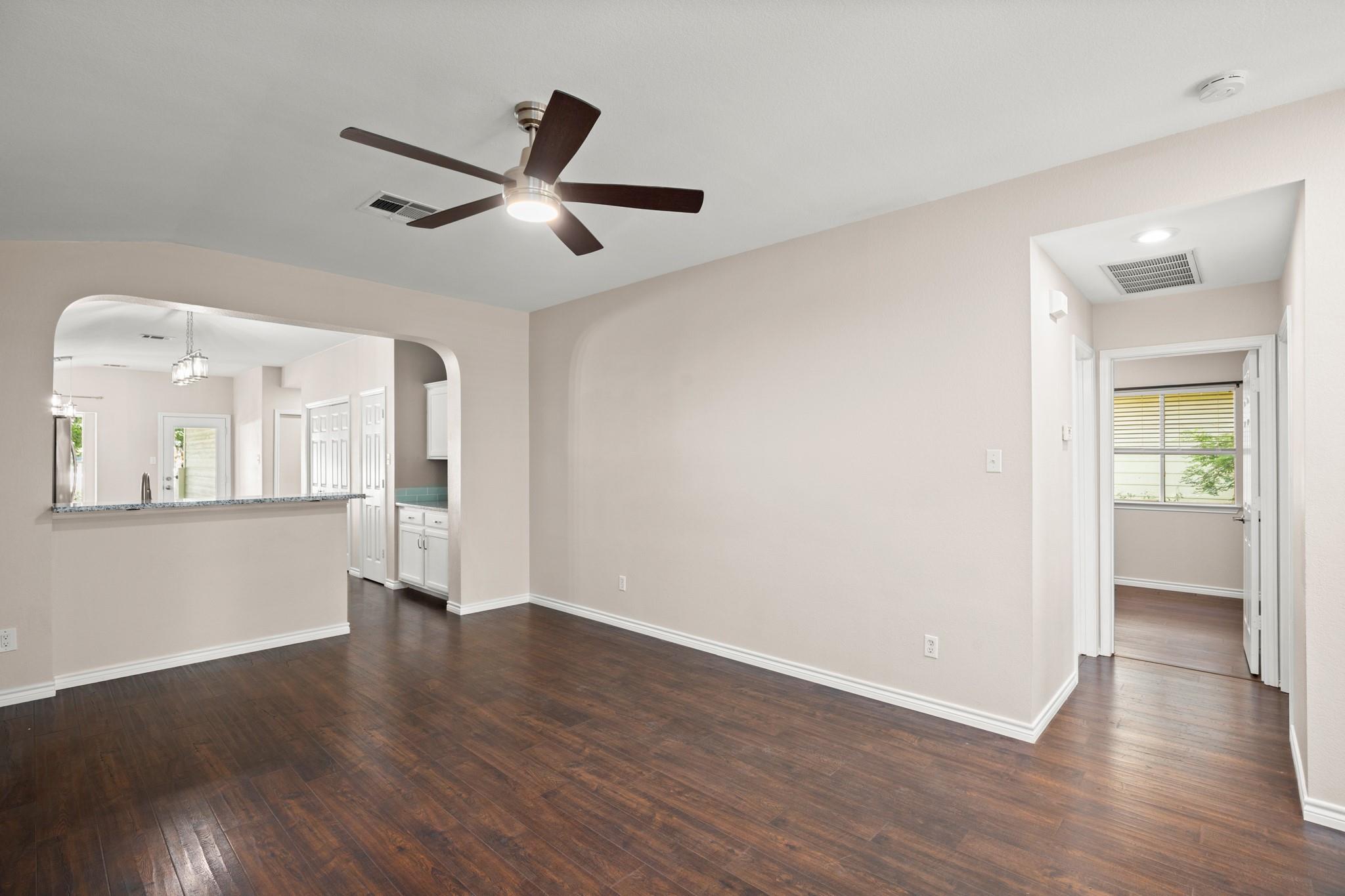 151 Sampson Kyle TX 78640