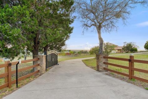 733 Dawn View Dripping Springs TX 78620