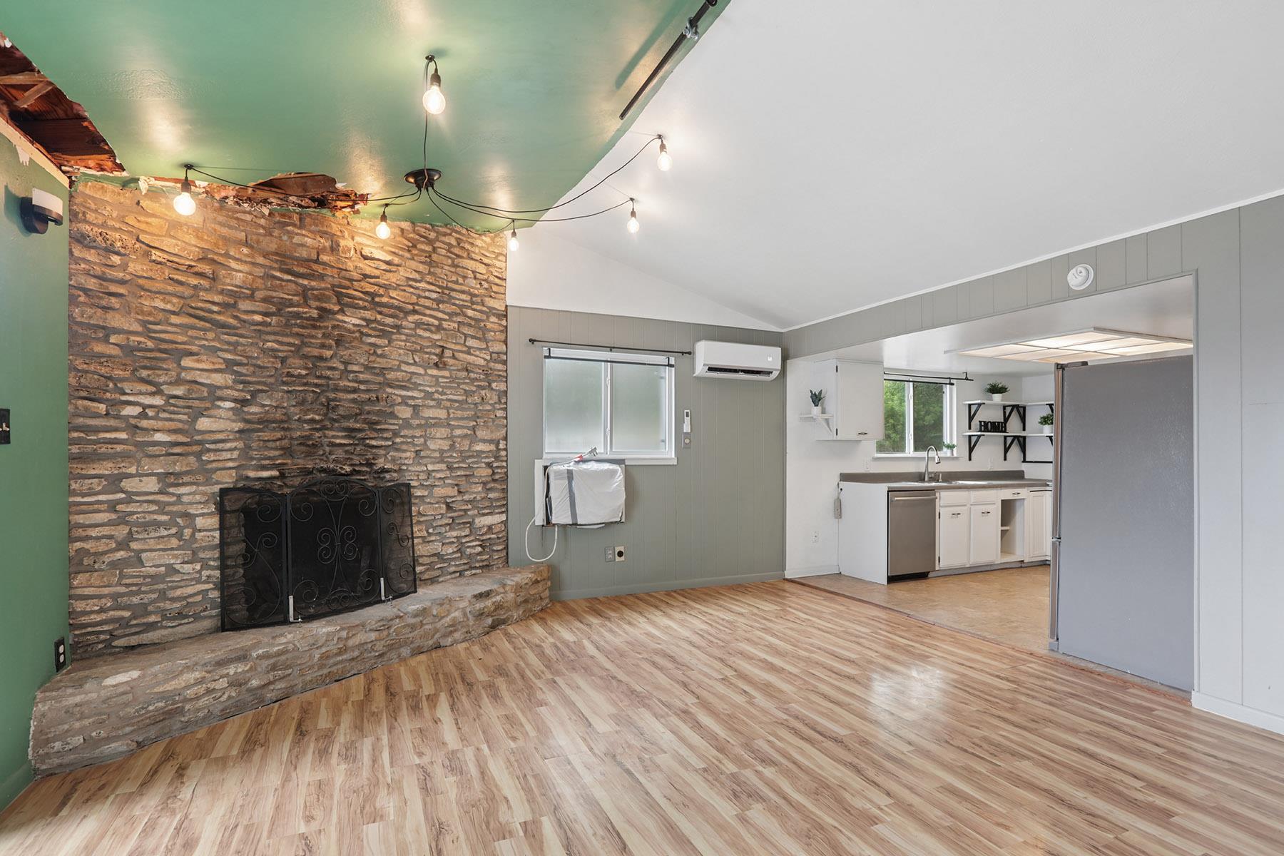 10913 Ridgeway Street Jonestown TX 78645