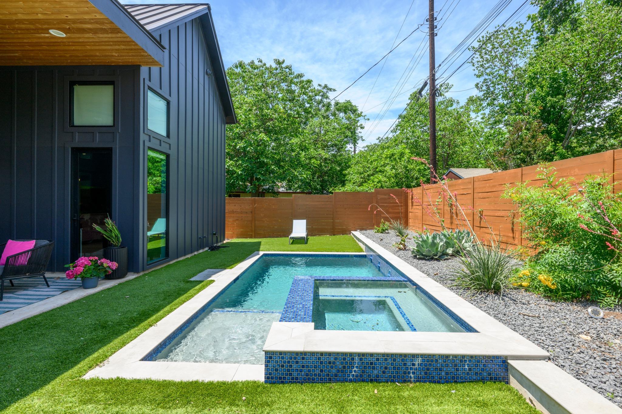 4804 Gladeview Austin TX 78745