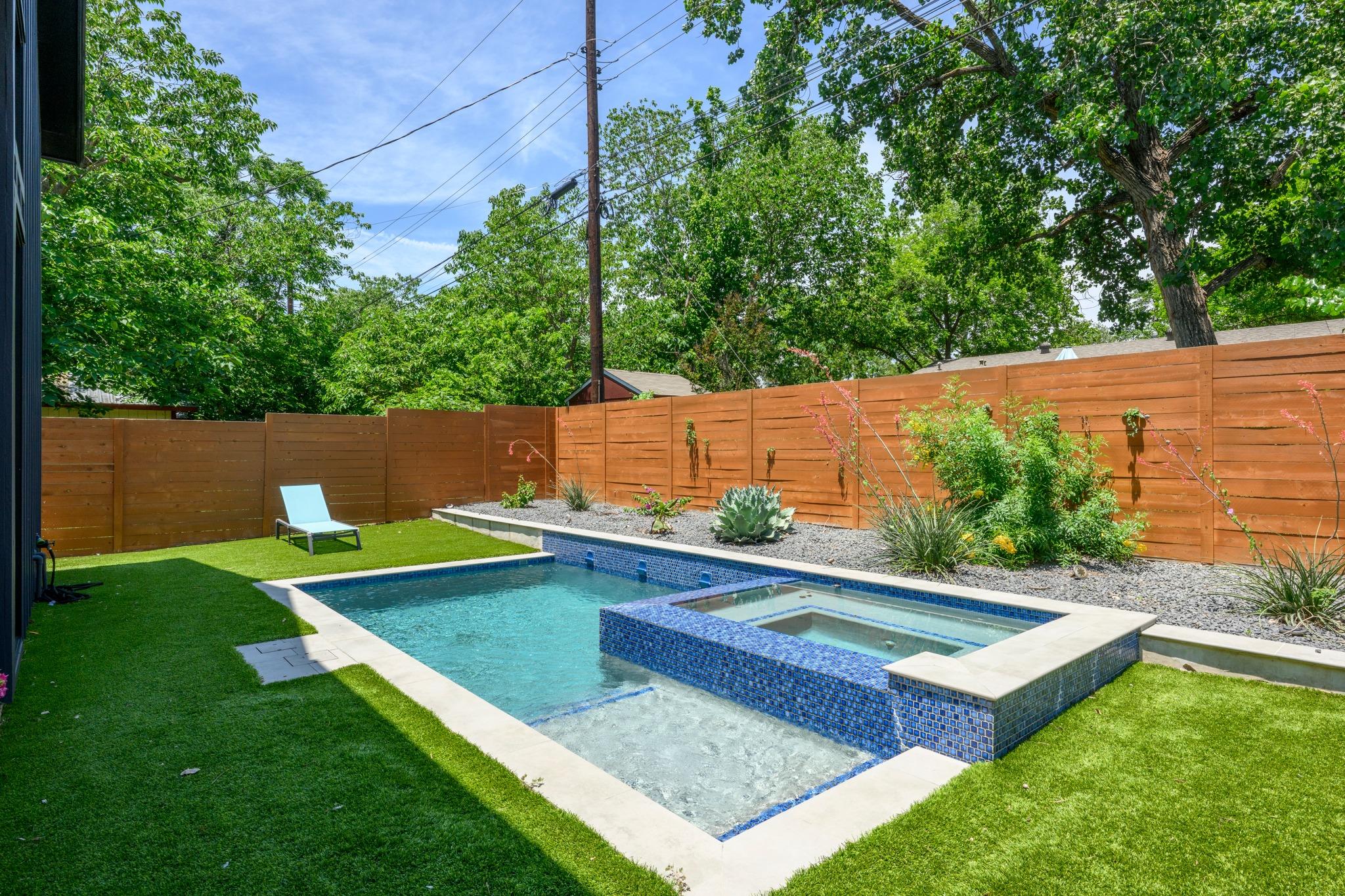 4804 Gladeview Austin TX 78745