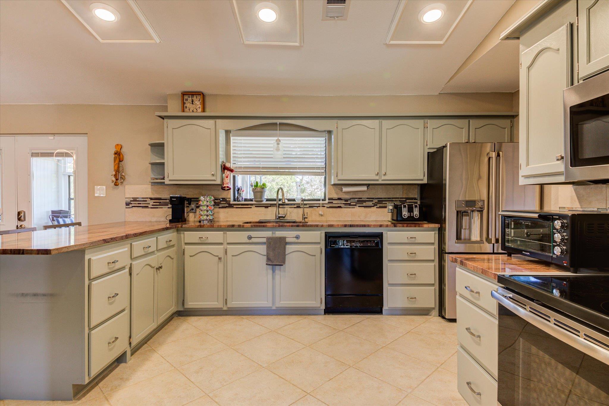 200 Harbor Cir Circle Georgetown TX 78633