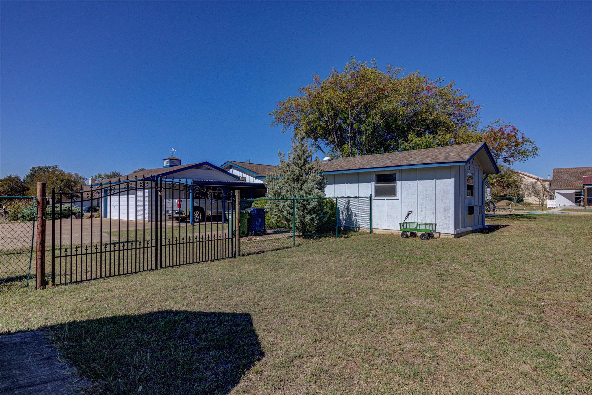 200 Harbor Cir Circle Georgetown TX 78633