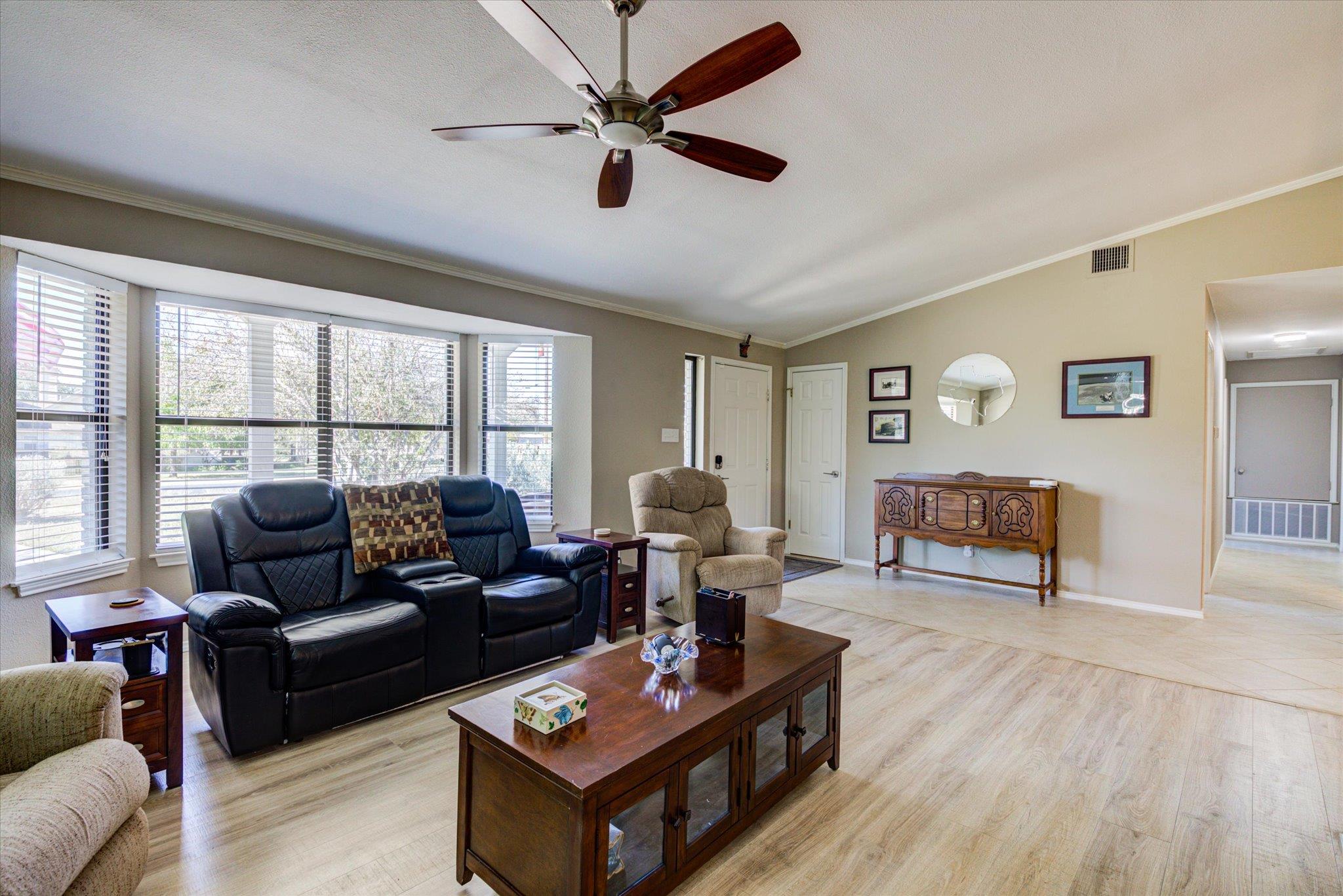 200 Harbor Cir Circle Georgetown TX 78633