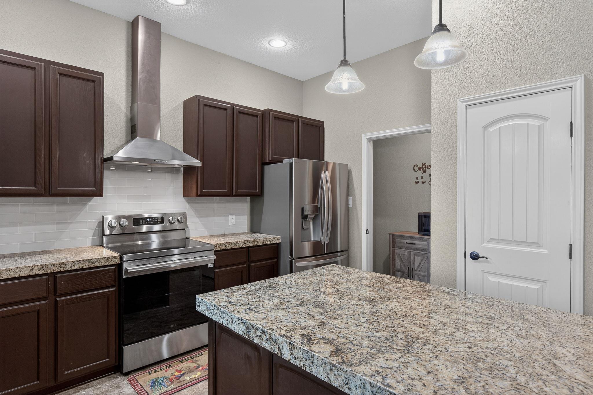 212 Knights Row Cottonwood Shores TX 78657