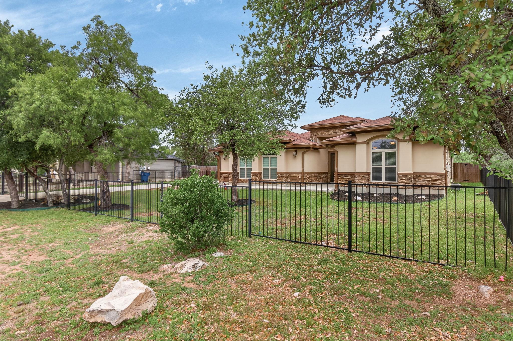 212 Knights Row Cottonwood Shores TX 78657