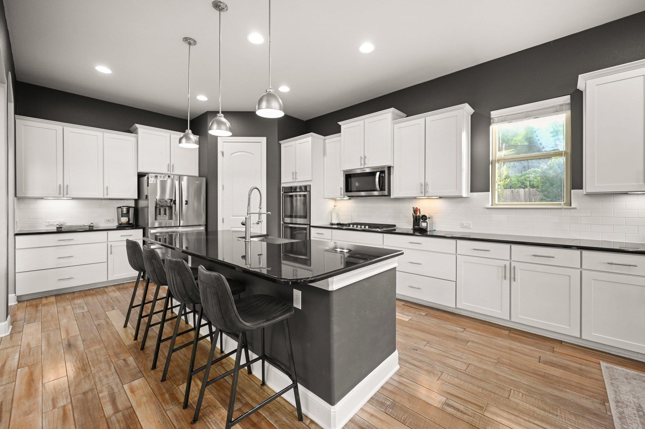22524 Rock Wren Road Spicewood TX 78669