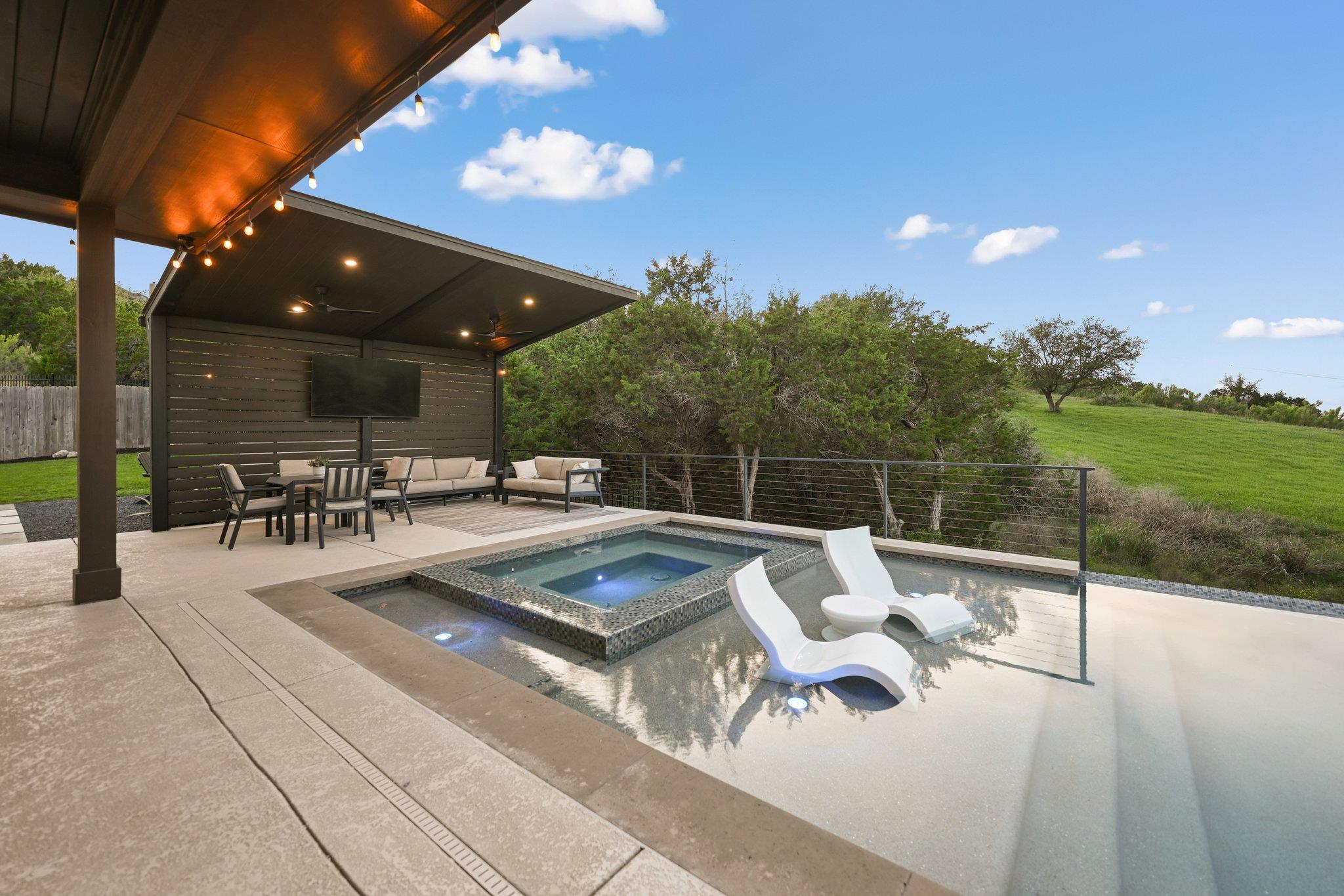 22524 Rock Wren Road Spicewood TX 78669