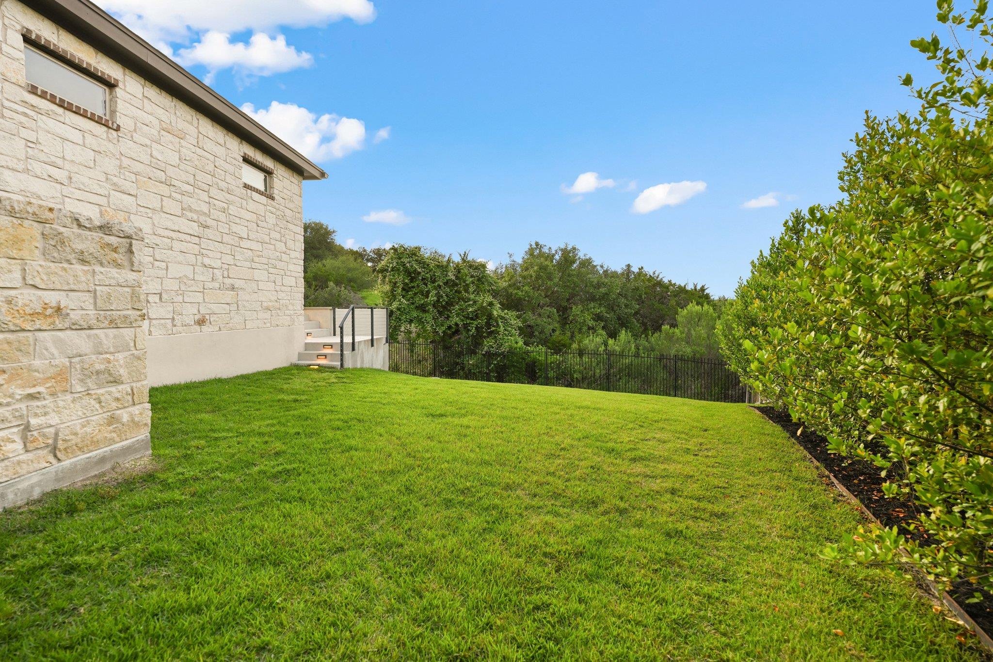 22524 Rock Wren Road Spicewood TX 78669