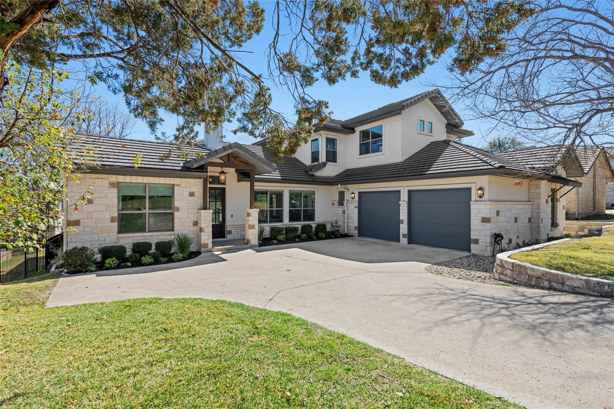 3 Camwood Trail The Hills TX 78738