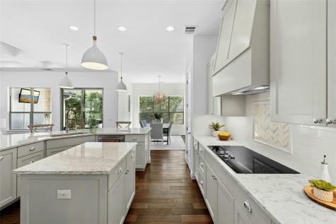 3 Camwood Trail The Hills TX 78738