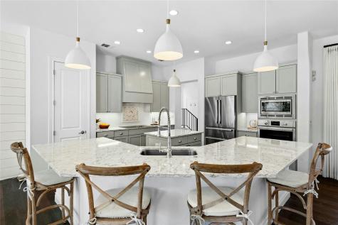 3 Camwood Trail The Hills TX 78738