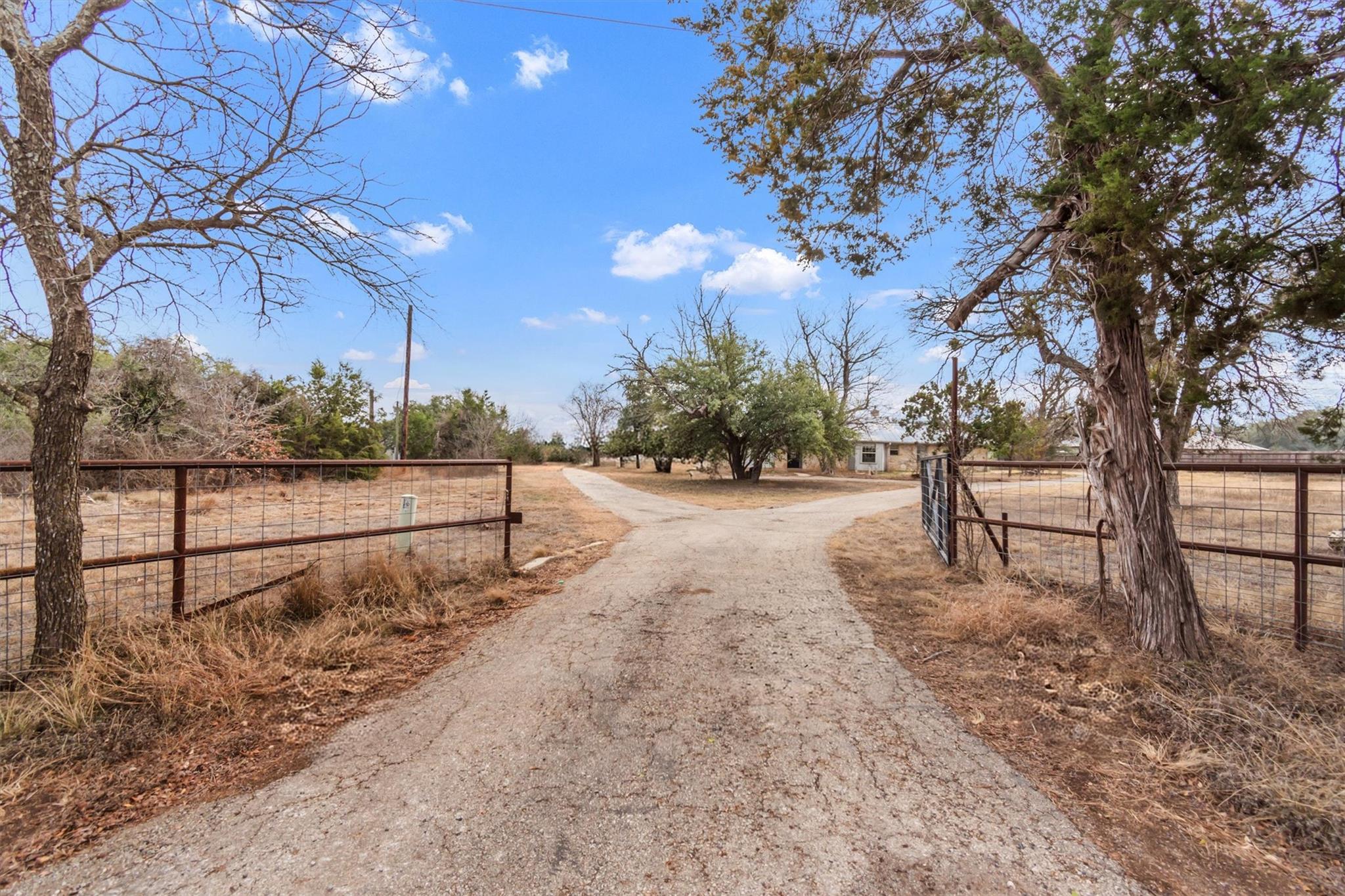 501 County Road 176 Road Georgetown TX 78628