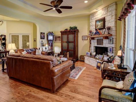 203 Wagon Way Bastrop TX 78602