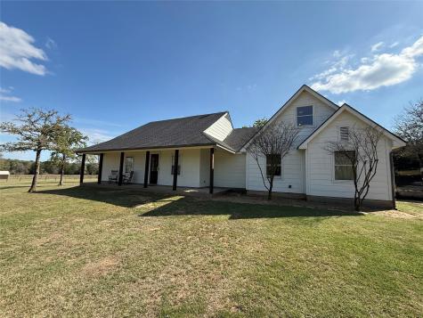1032 Private Road 7039 Lexington TX 78947