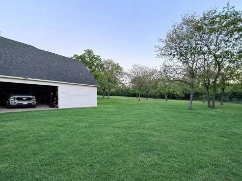 1032 Private Road 7039 Lexington TX 78947