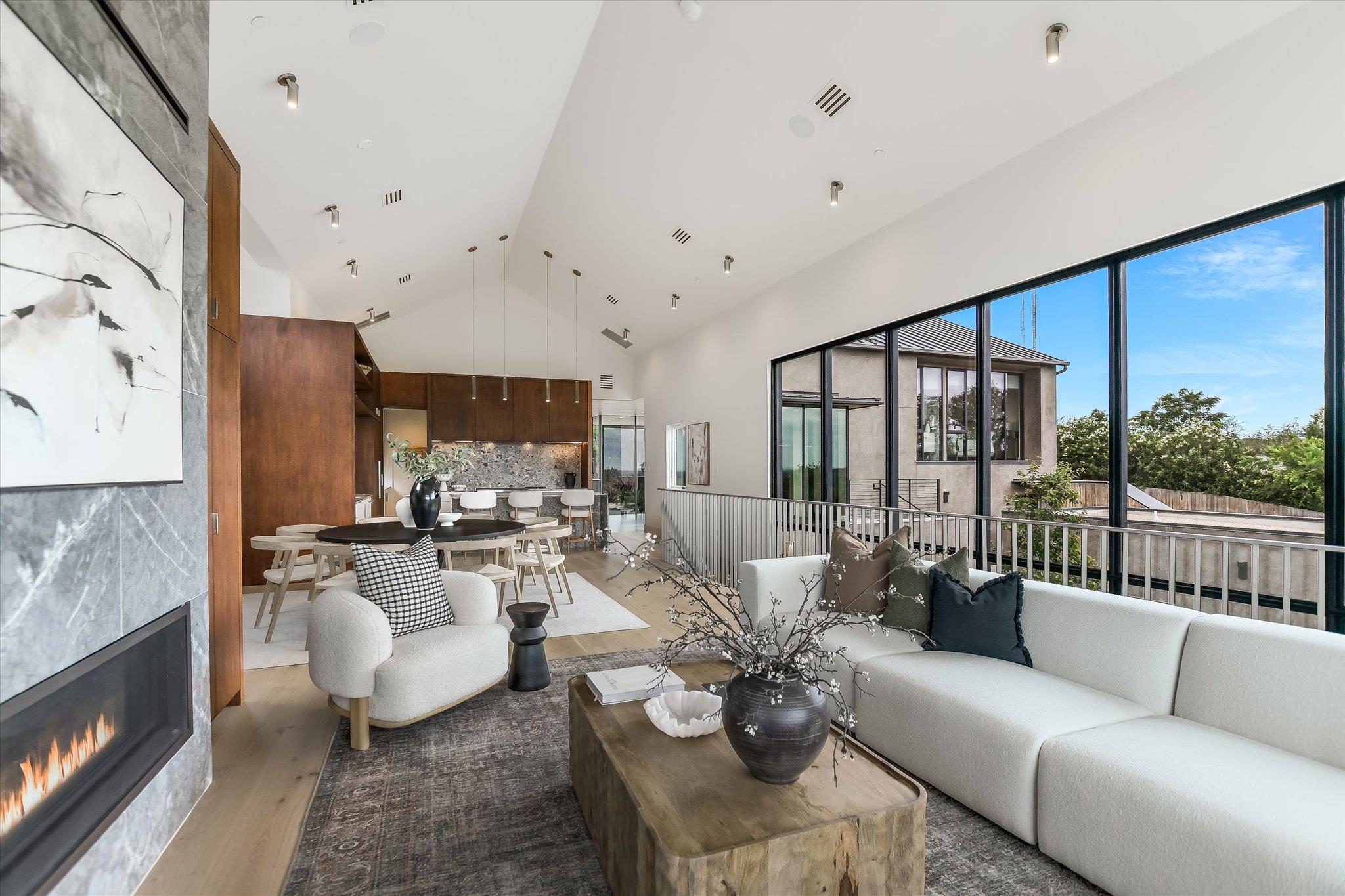 2405 Deer Pass Austin TX 78746