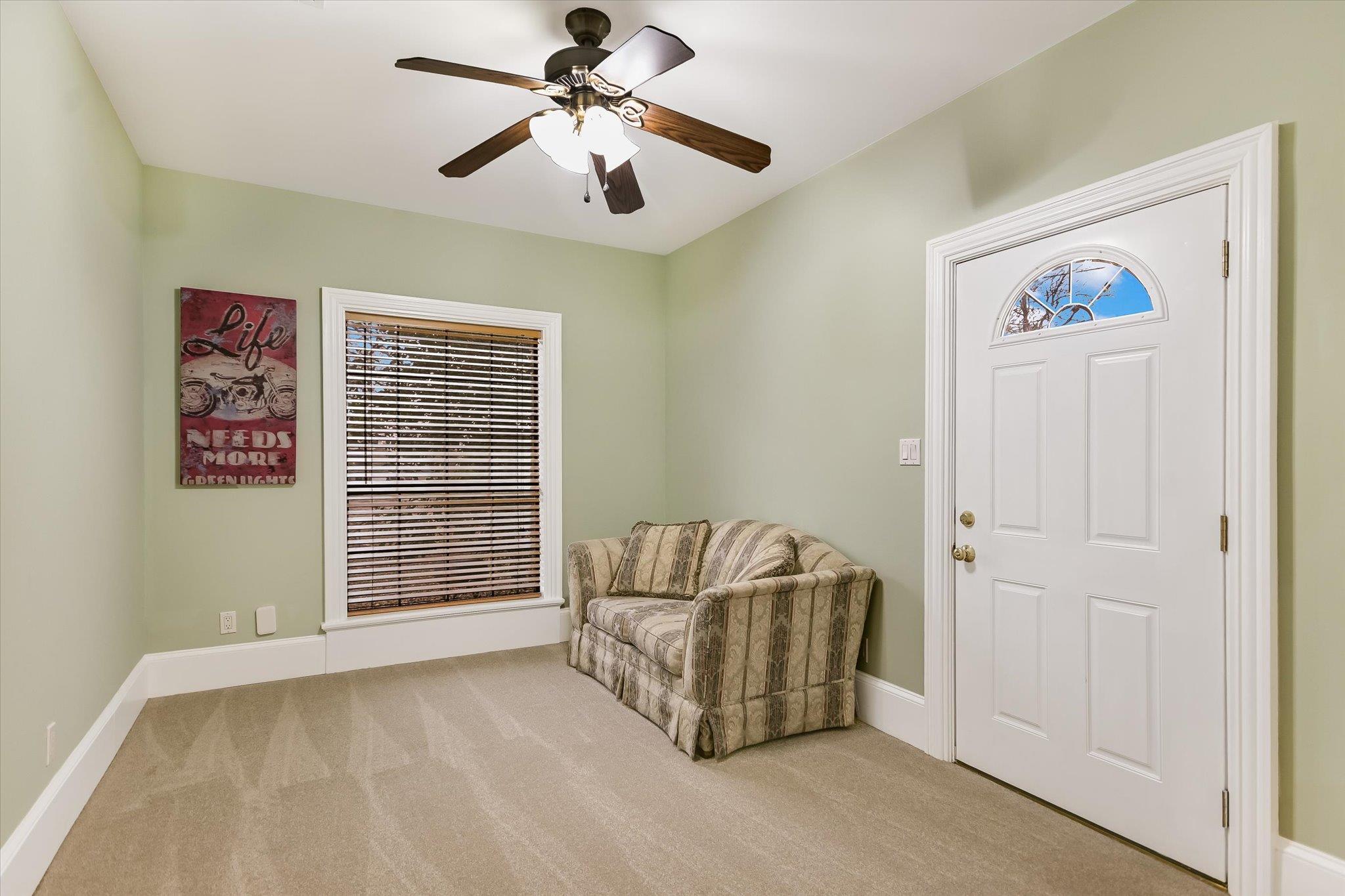 206 N Fm 1660 Hutto TX 78634