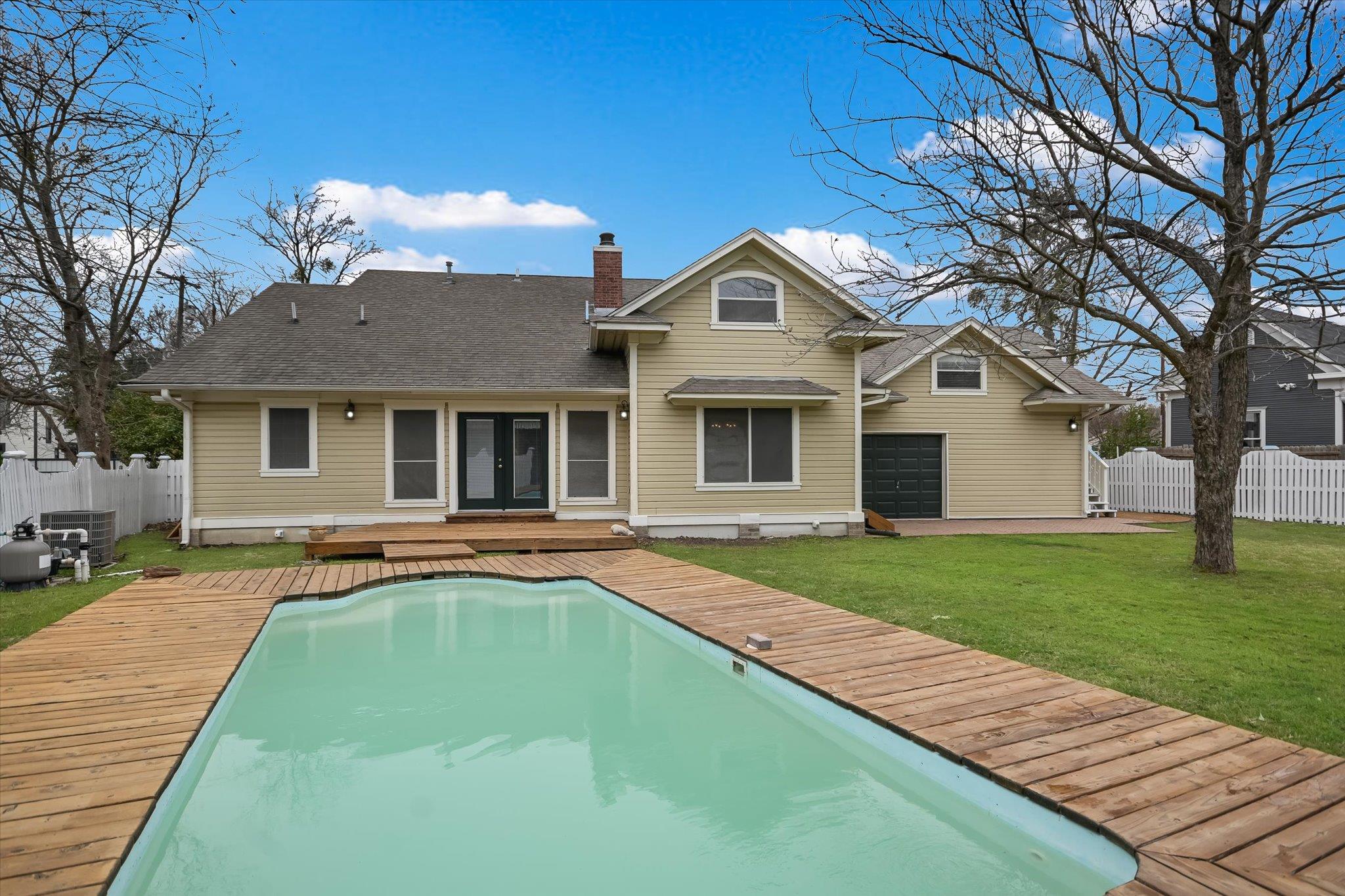 206 N Fm 1660 Hutto TX 78634