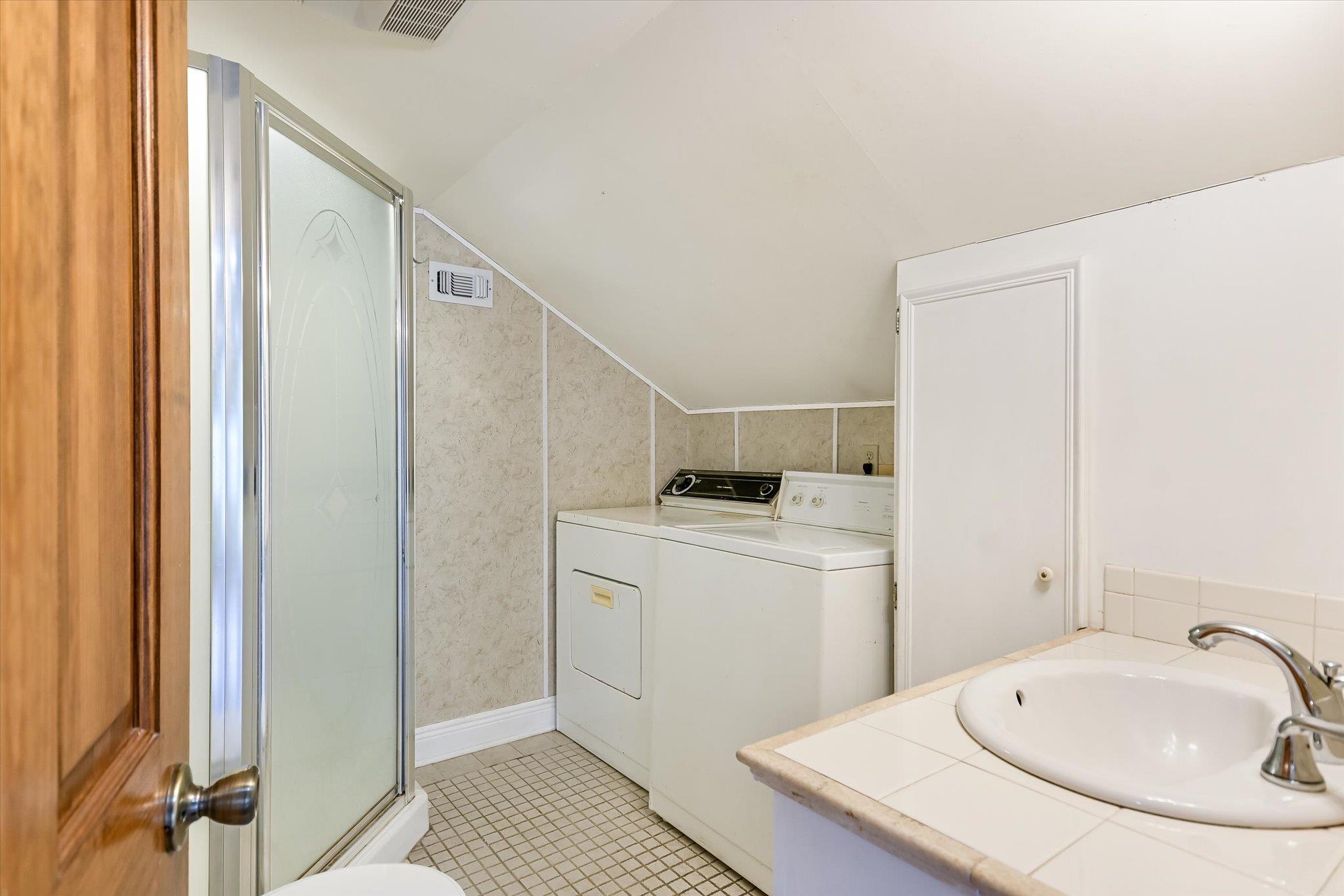 206 N Fm 1660 Hutto TX 78634