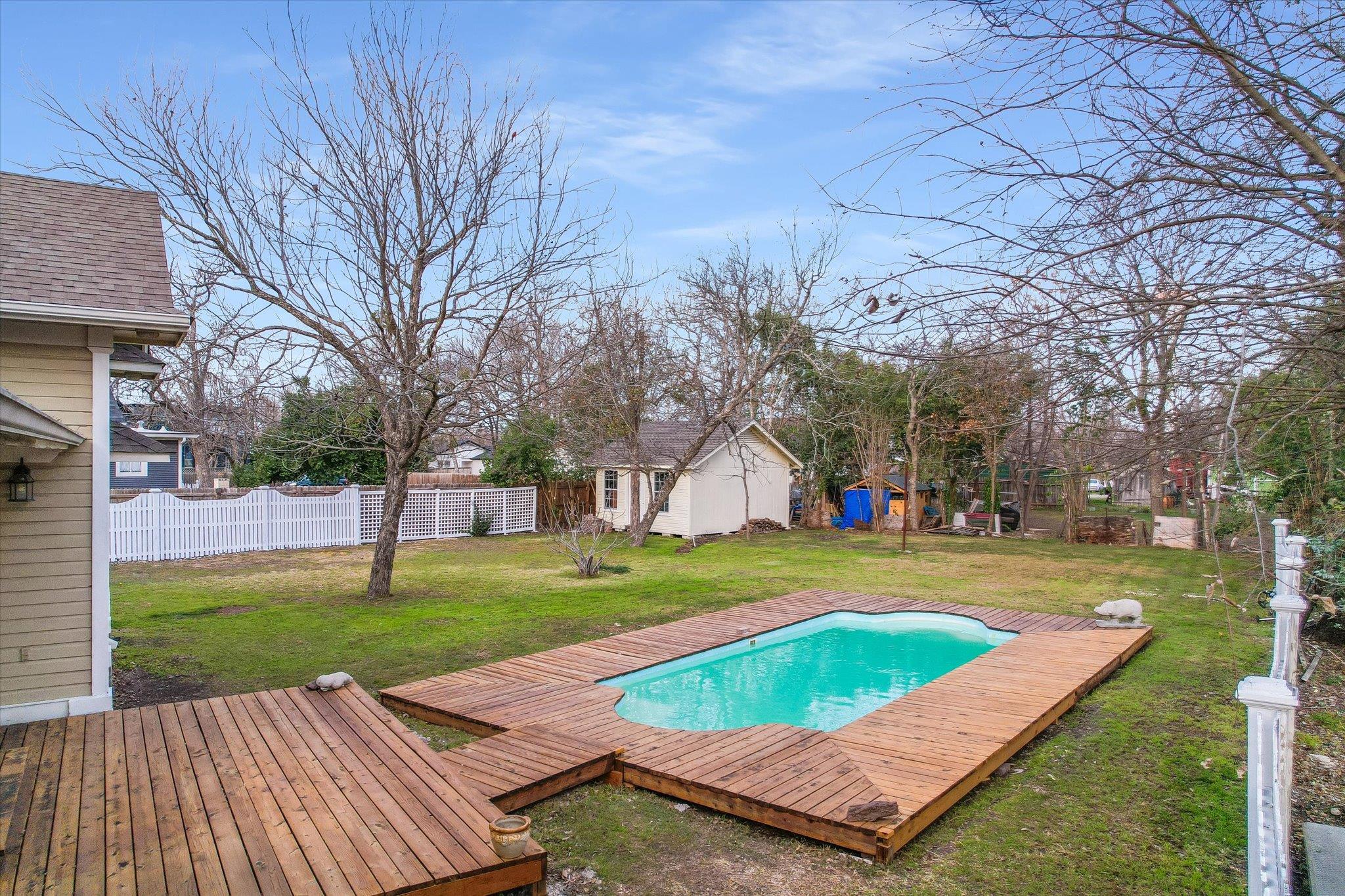 206 N Fm 1660 Hutto TX 78634
