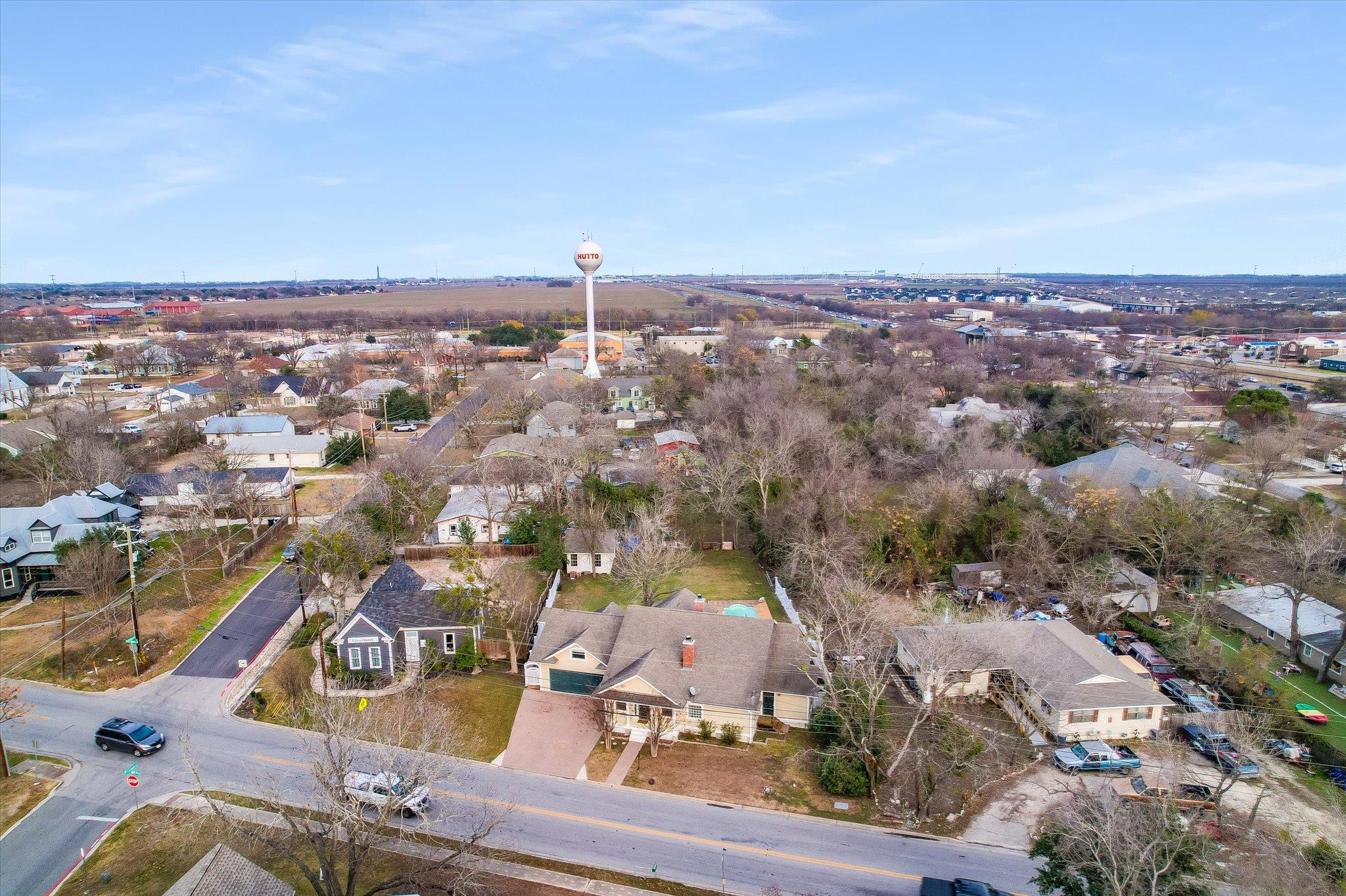 206 N Fm 1660 Hutto TX 78634