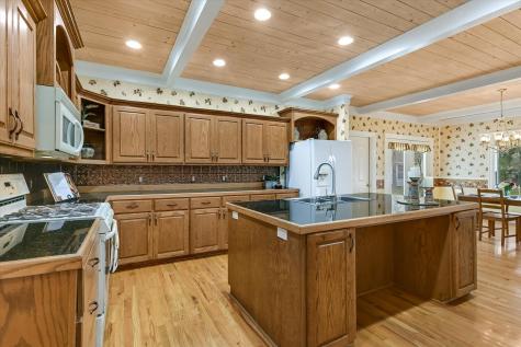 206 N Fm 1660 Hutto TX 78634