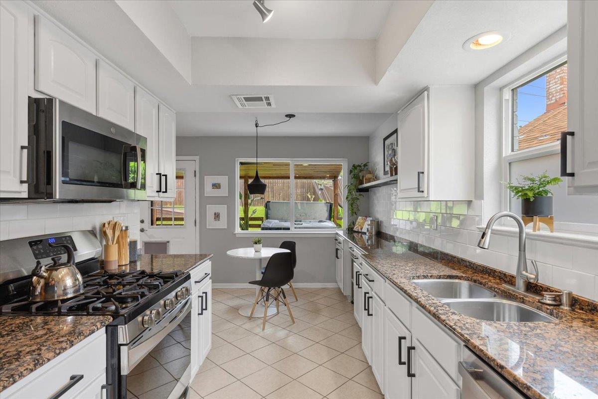 208 Skyloop Drive Austin TX 78745