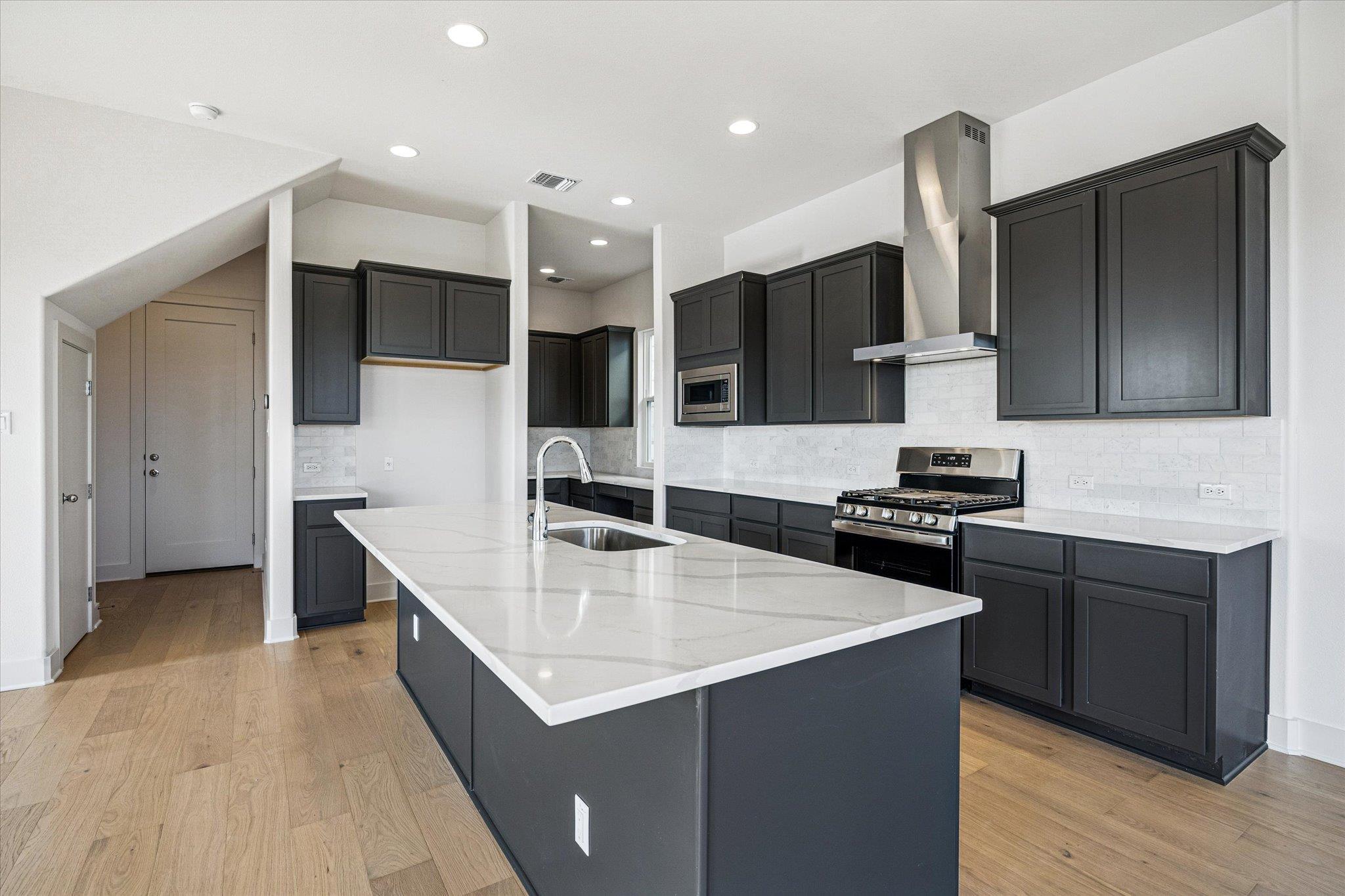 1531 N Red Bud Lane Round Rock TX 78665