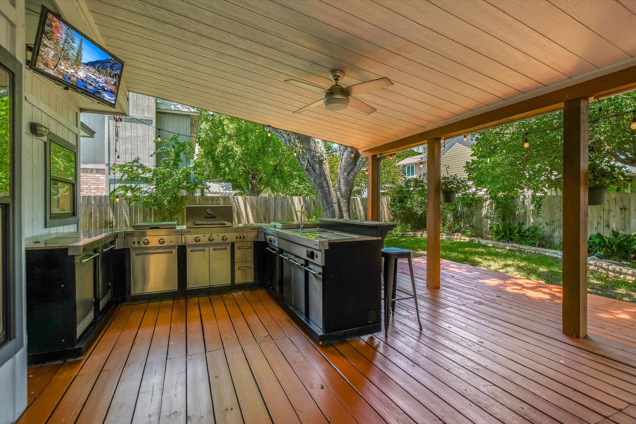 1104 Crestview Street Round Rock TX 78681