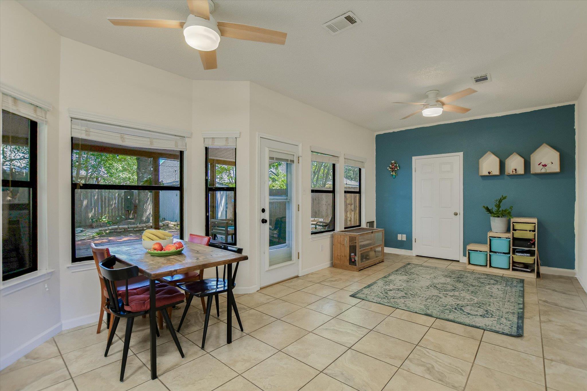 1104 Crestview Street Round Rock TX 78681