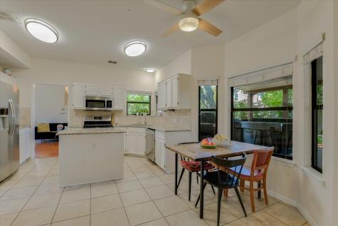 1104 Crestview Street Round Rock TX 78681