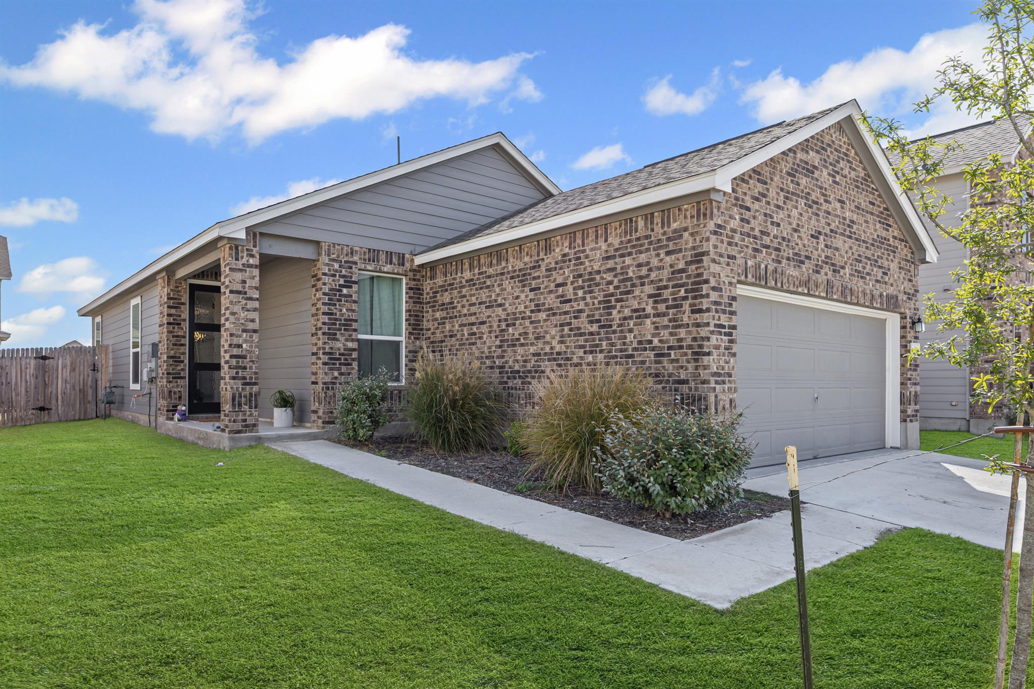 222 Summit Drive Lockhart TX 78644