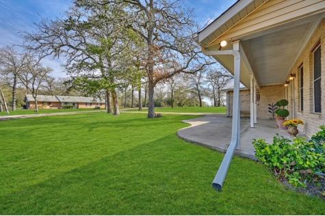 319 Shady Acres Lane Brenham TX 77833