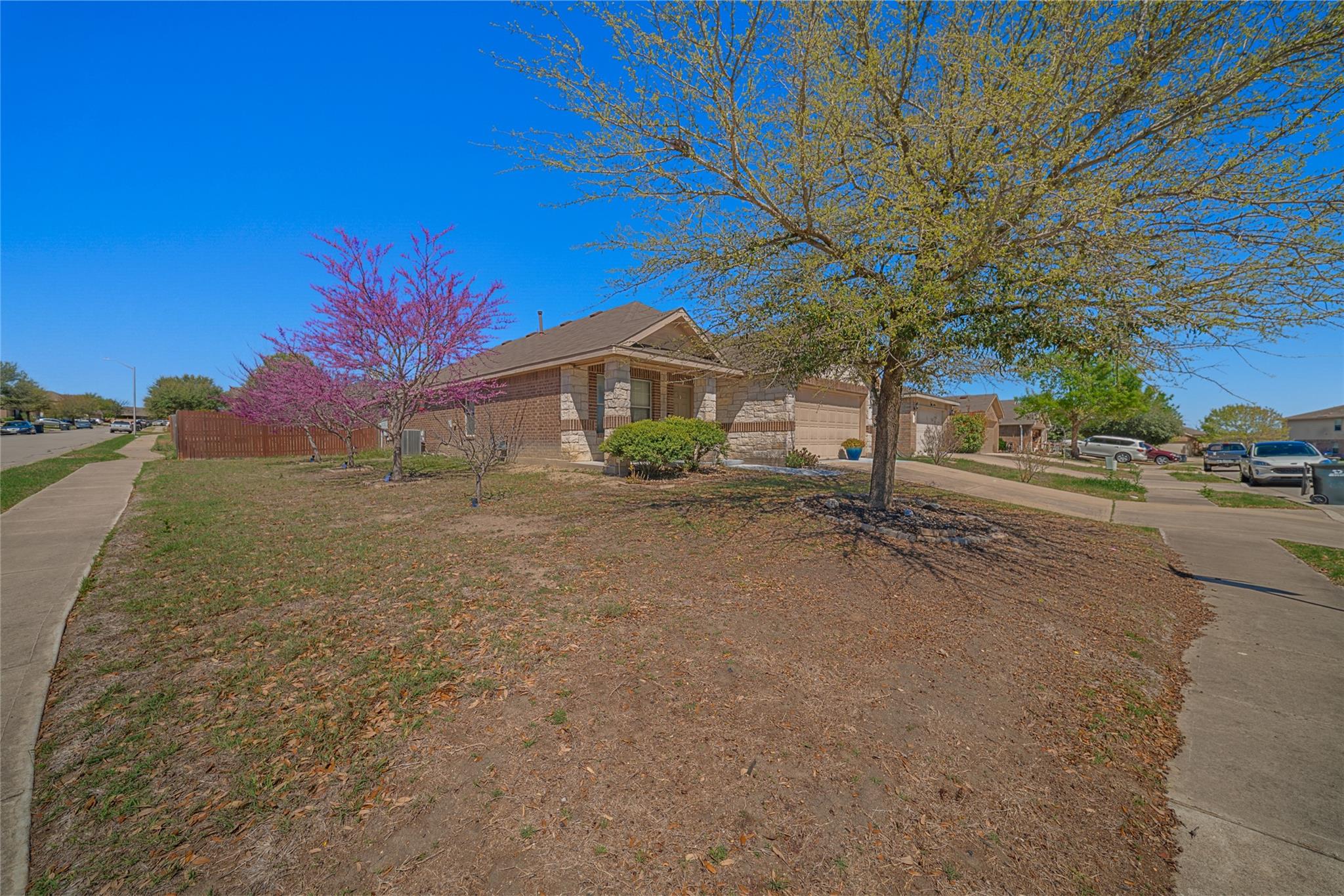 111 Lynn Crest Bend Buda TX 78610