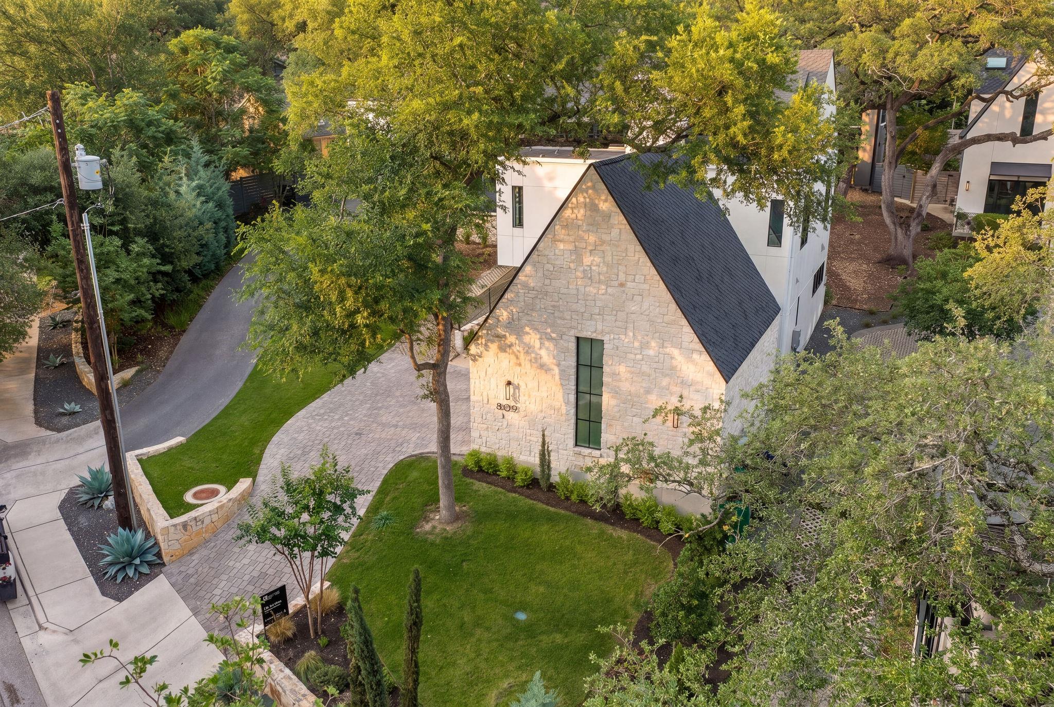 809 Mariposa Drive Austin TX 78704