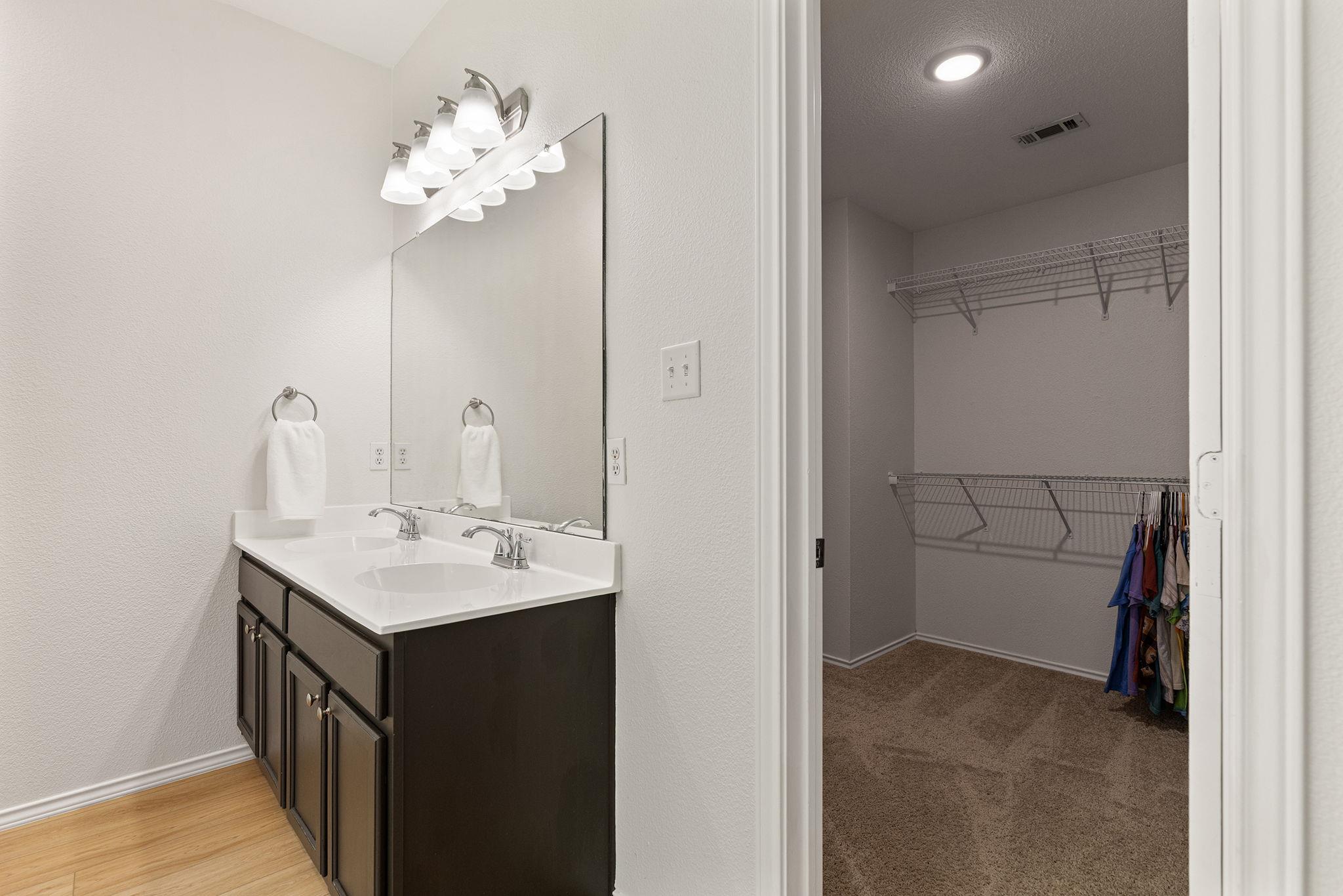 2513 Vernell Way Round Rock TX 78664