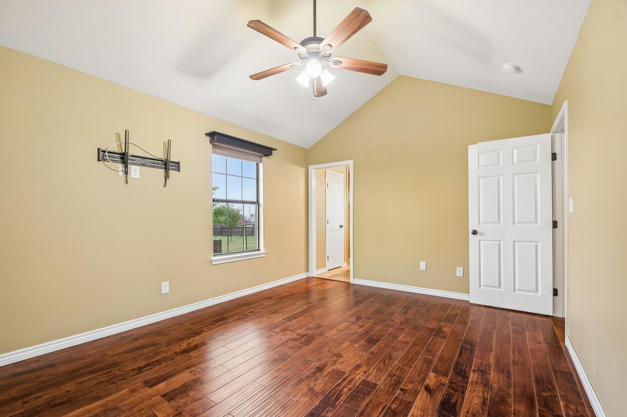 119 Hollys Way San Marcos TX 78666