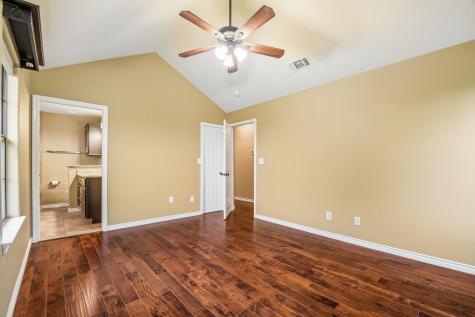 119 Hollys Way San Marcos TX 78666