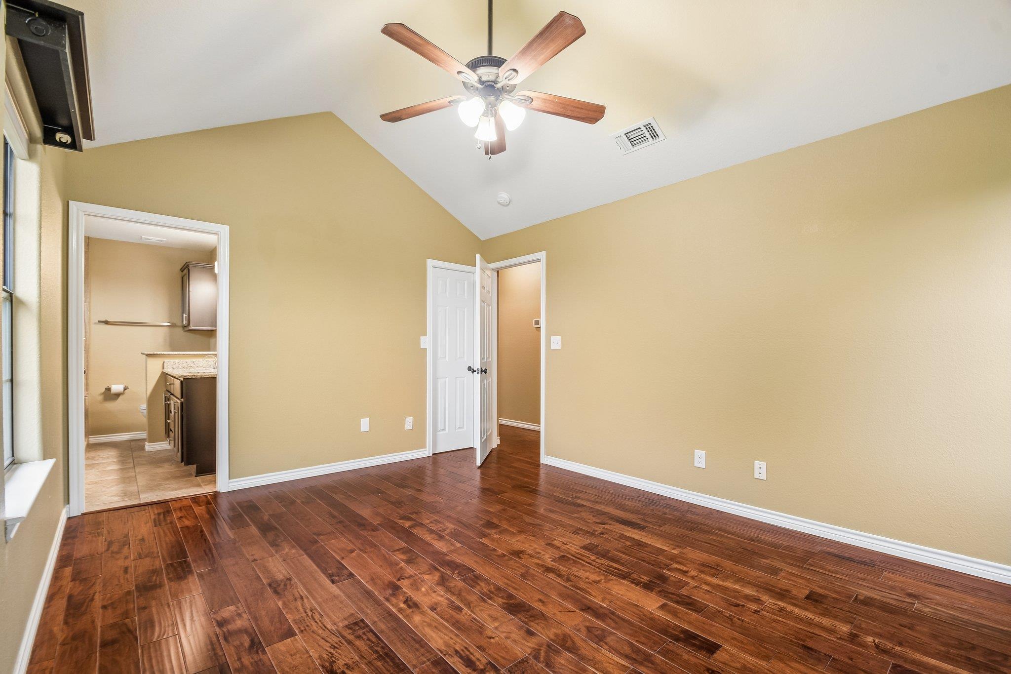119 Hollys Way San Marcos TX 78666