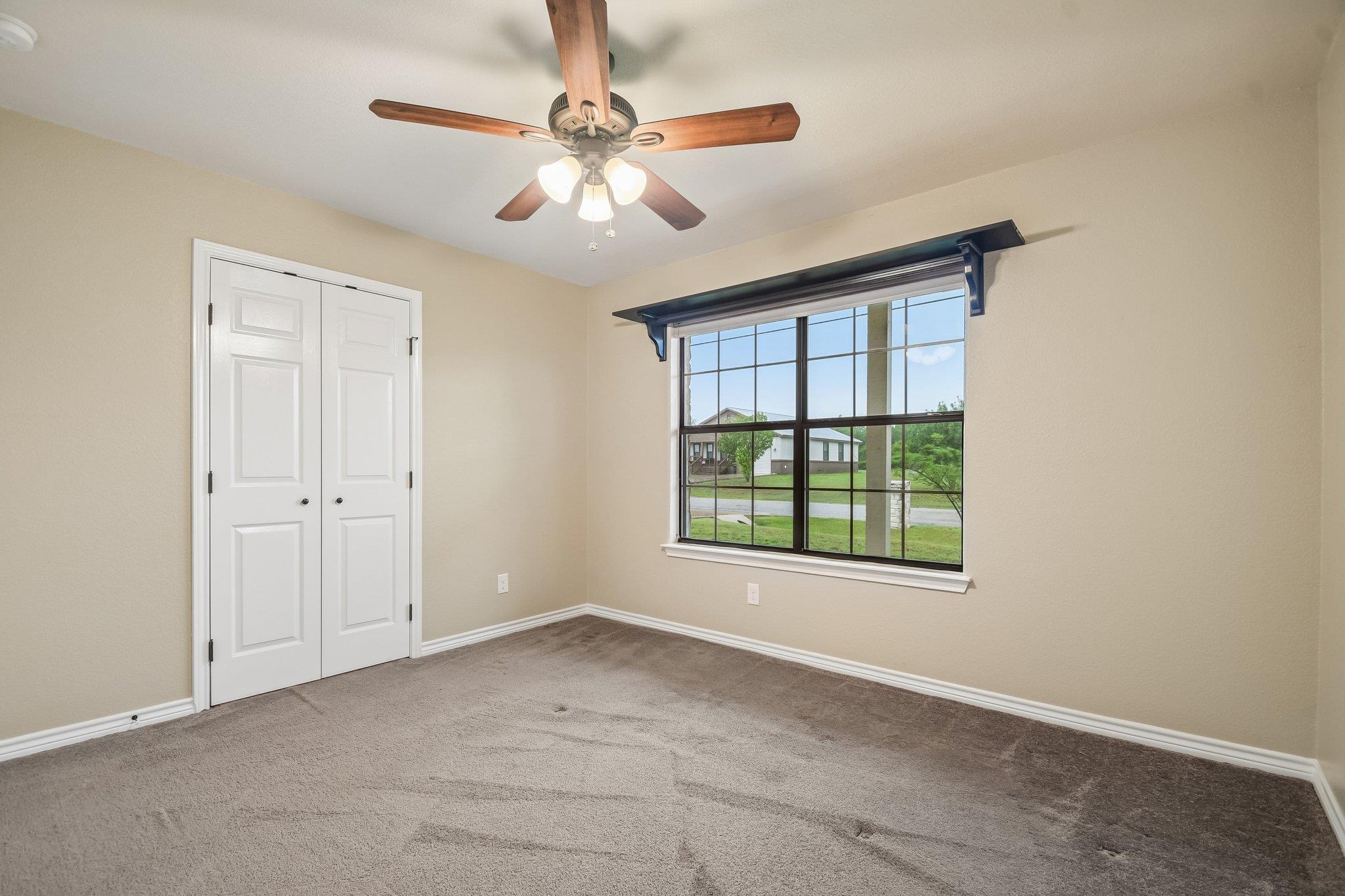 119 Hollys Way San Marcos TX 78666