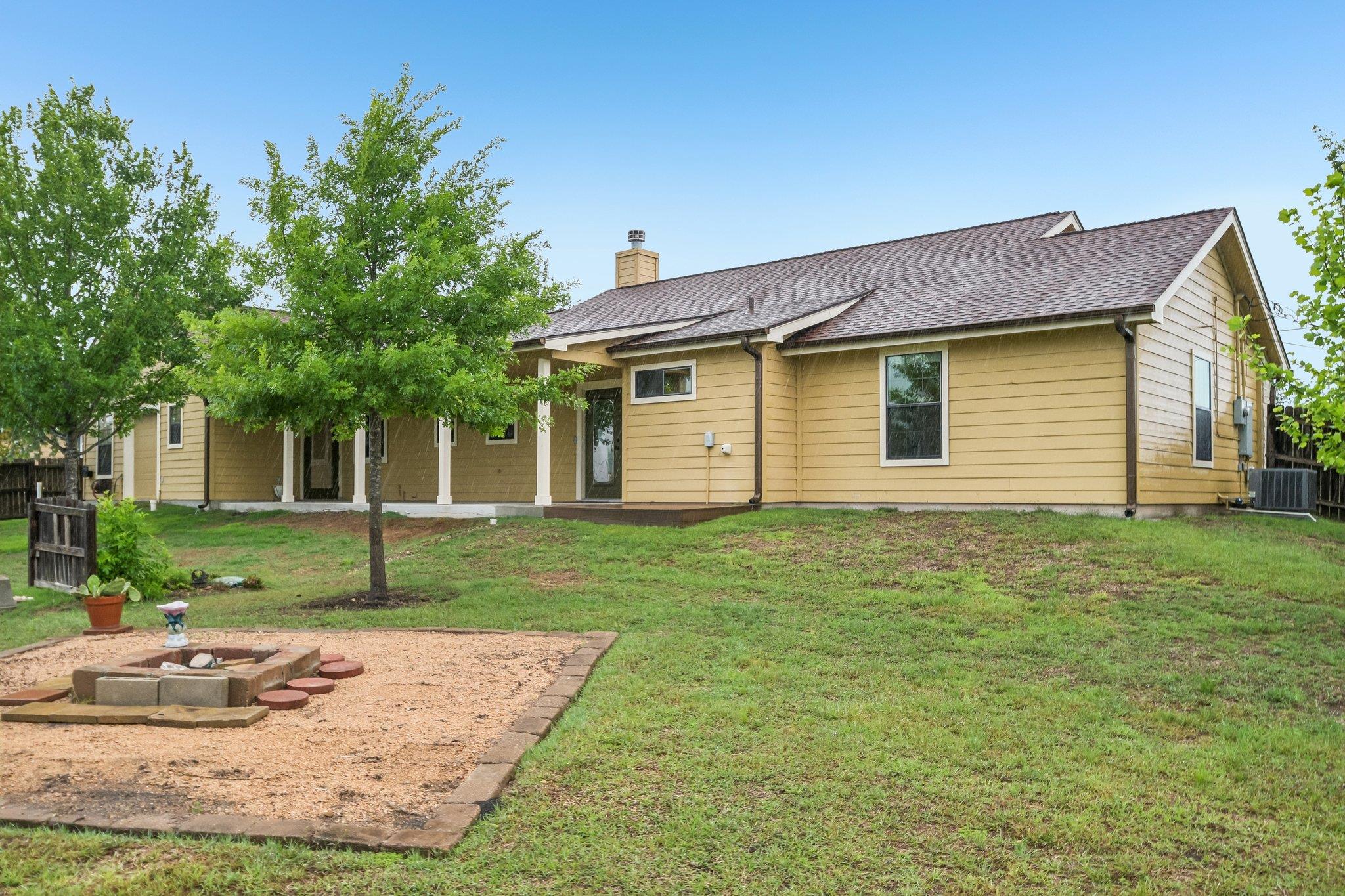 119 Hollys Way San Marcos TX 78666