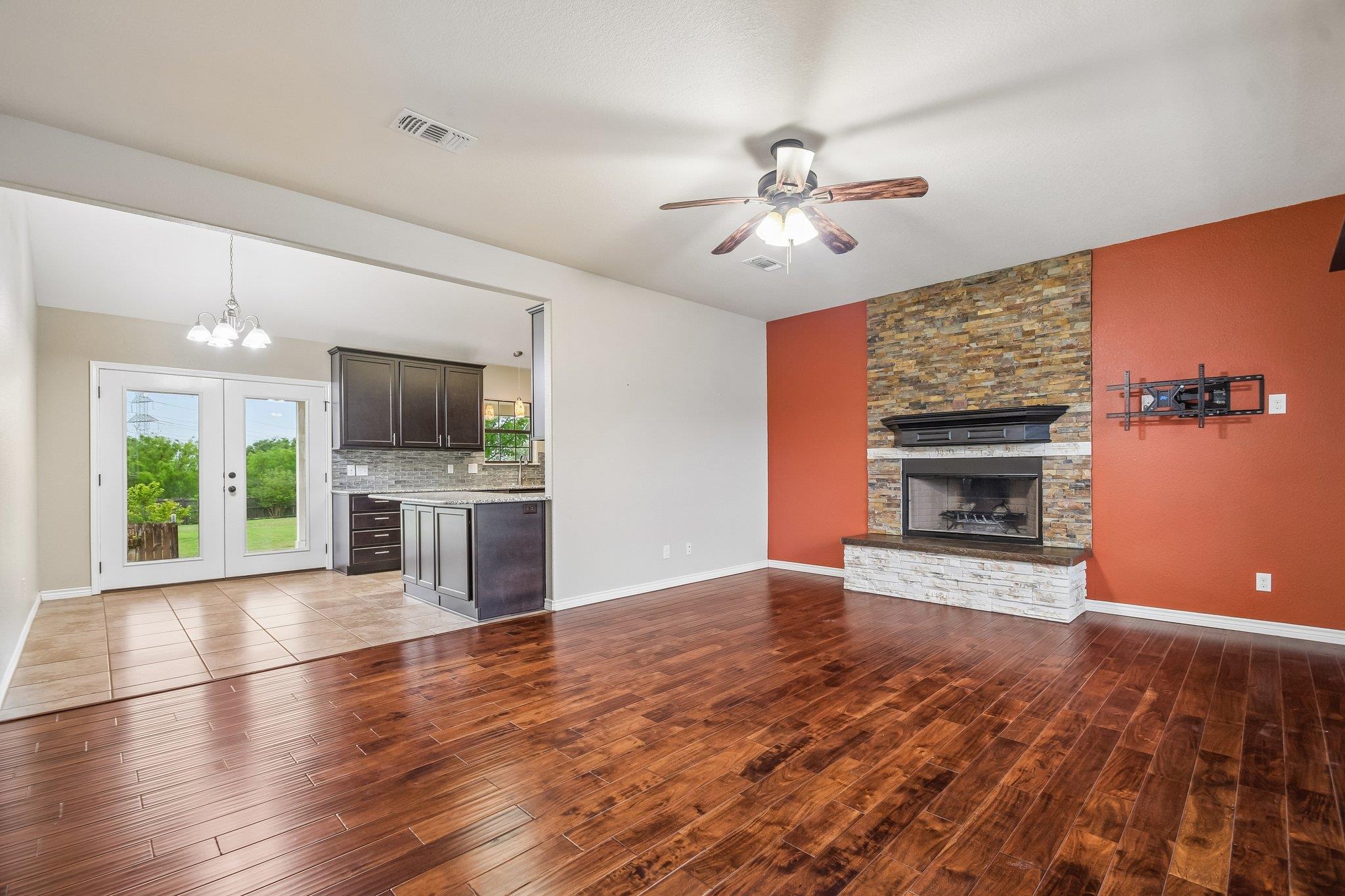 119 Hollys Way San Marcos TX 78666