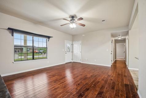 119 Hollys Way San Marcos TX 78666