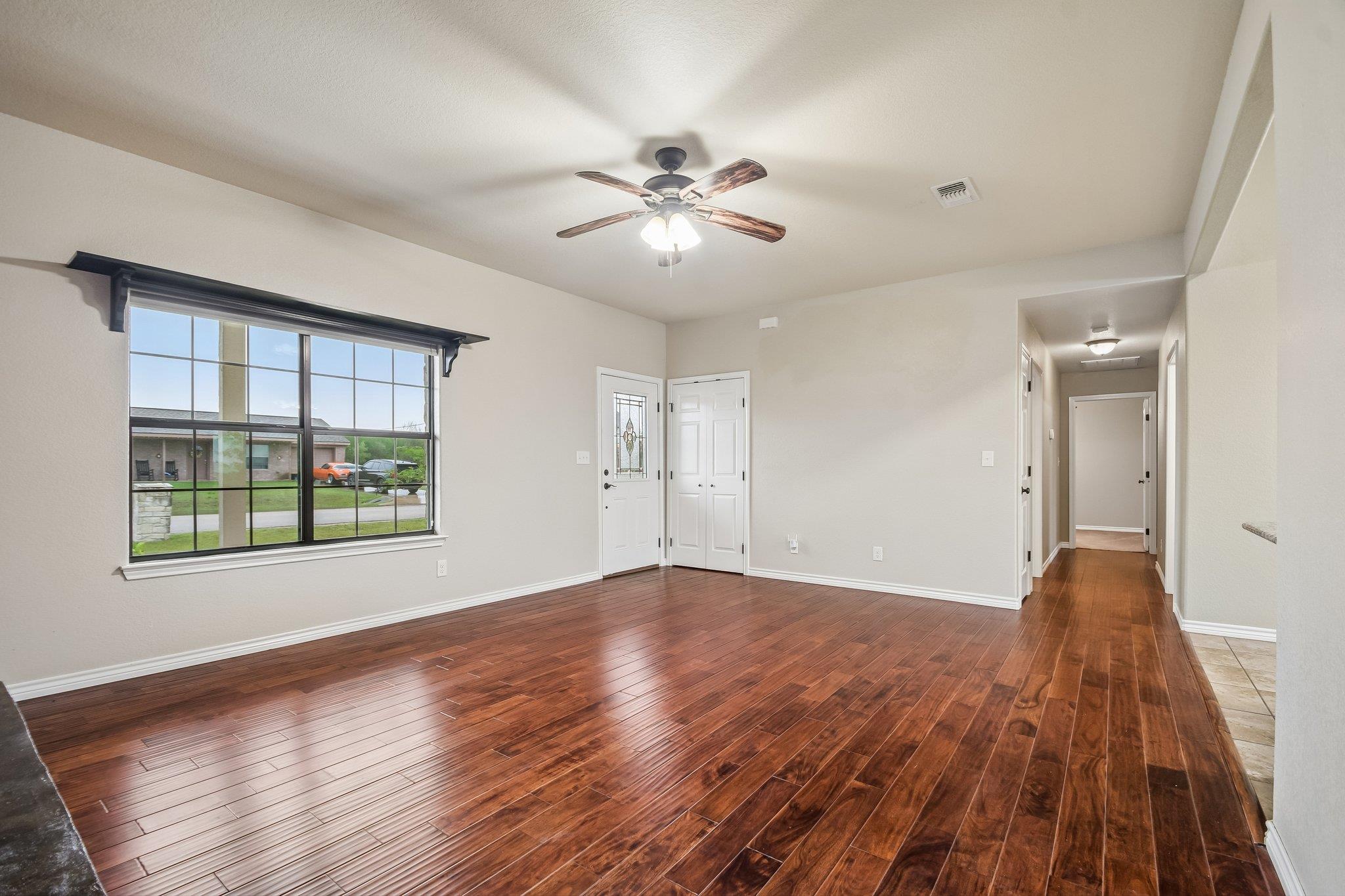 119 Hollys Way San Marcos TX 78666