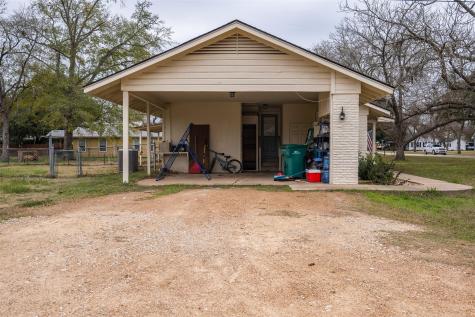 504 Marburger Street Smithville TX 78957